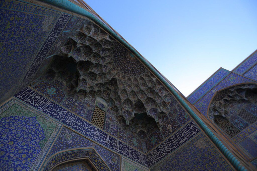 A Royal Candle For Calligrapher - Esfahan Ziba